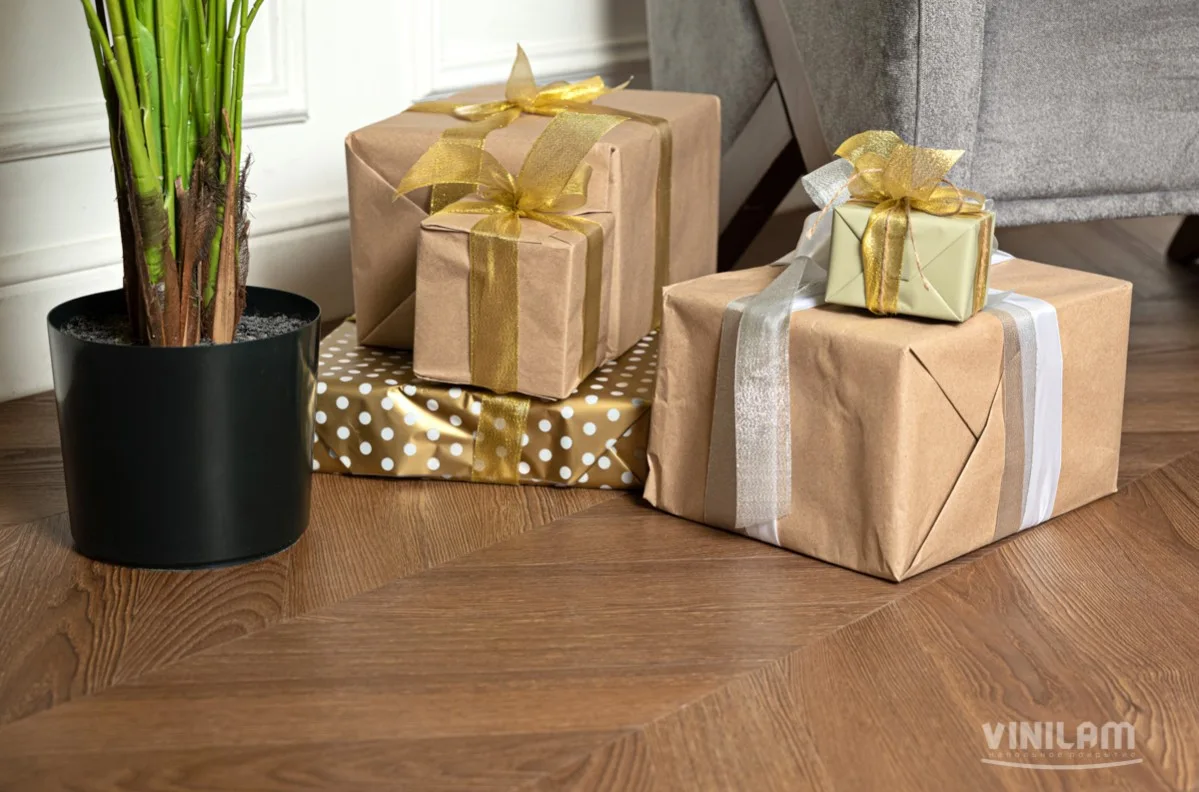 Кварцвиниловый SPC ламинат Vinilam Parquet Chevron Шеврон Плезир I1651102 французская елка 1293×305×8,5