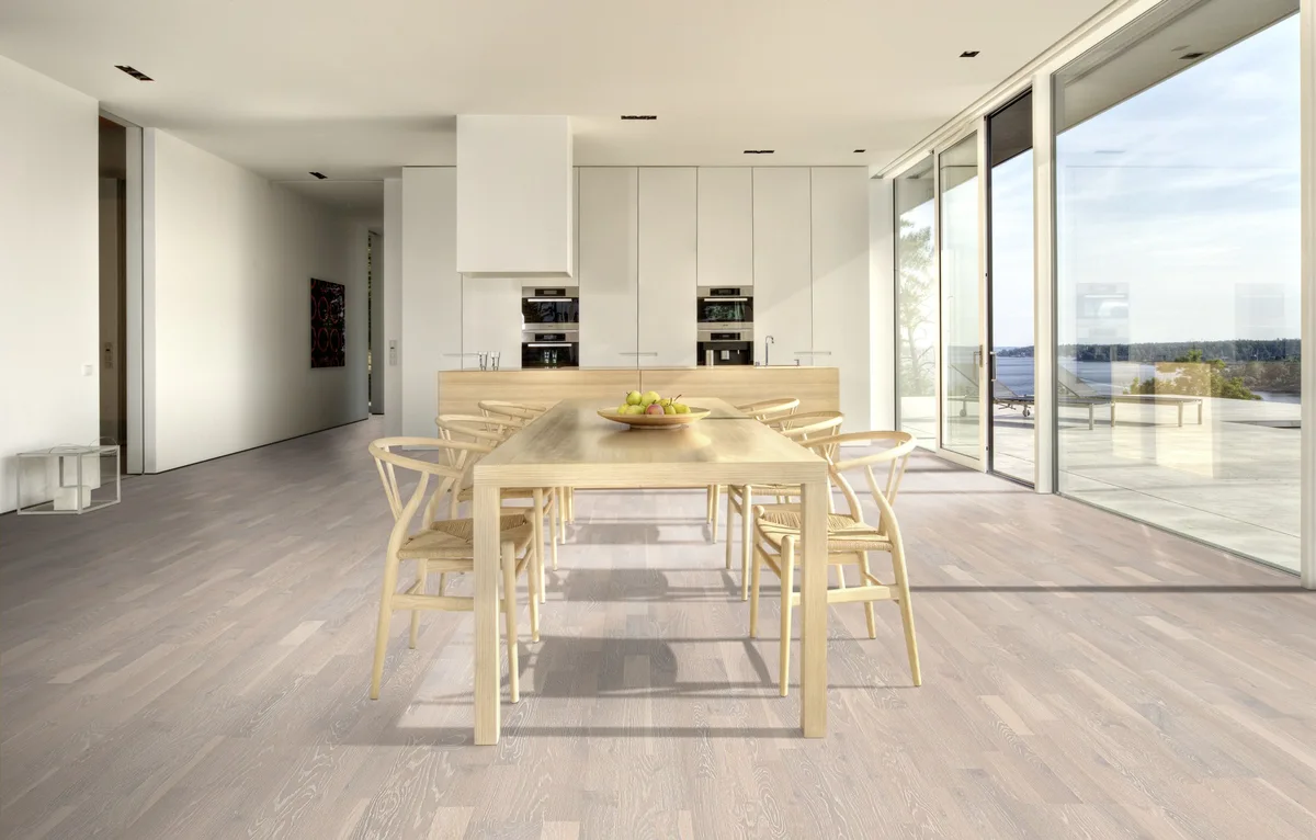 Паркетная доска Kahrs Гармония Дуб Известняк Limestone 153N0BEK0WKW240 Lively 2423×200×15