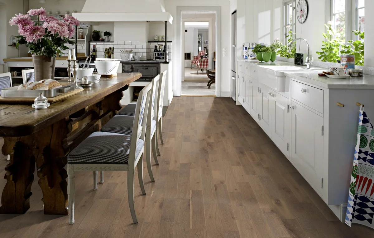 Паркетная доска Kahrs Гармония Дуб Гранит Granite 152N6REKGGKW240 Lively 2423×200×15