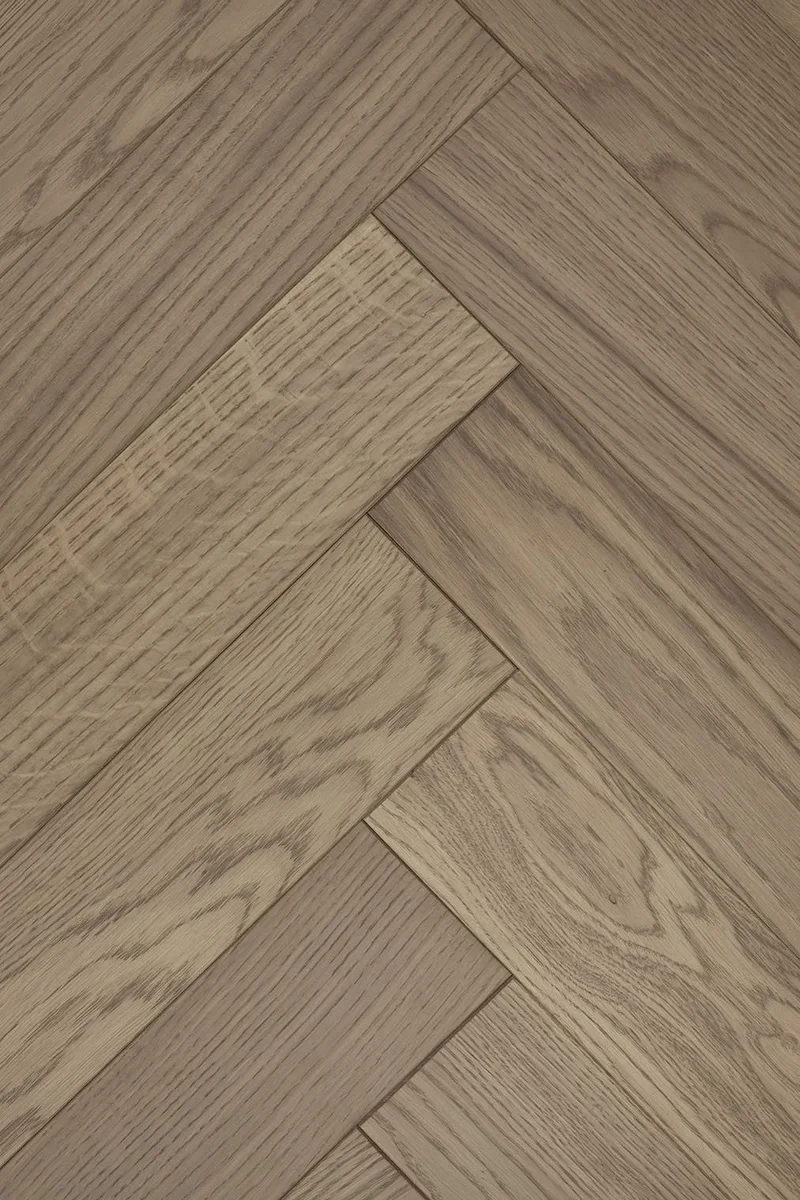 Паркетная доска Karelia Herringbone Дуб Seppia HB 1019ABHB8SEPP111 Natur венгерская елка 600×100×14
