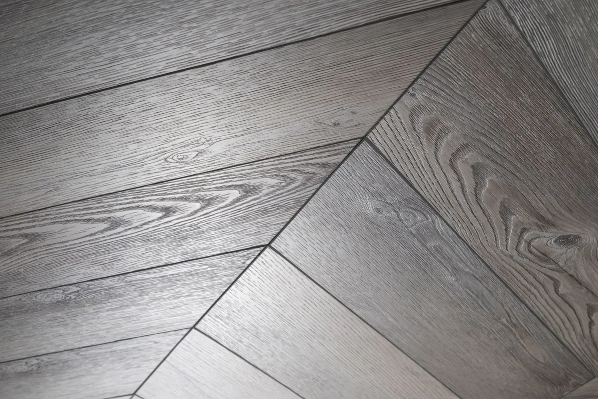 Кварцвиниловая плитка Aquafloor клеевая Parquet Chevron Glue AF2552PGCh французская елка 553,7×130,5×2,5