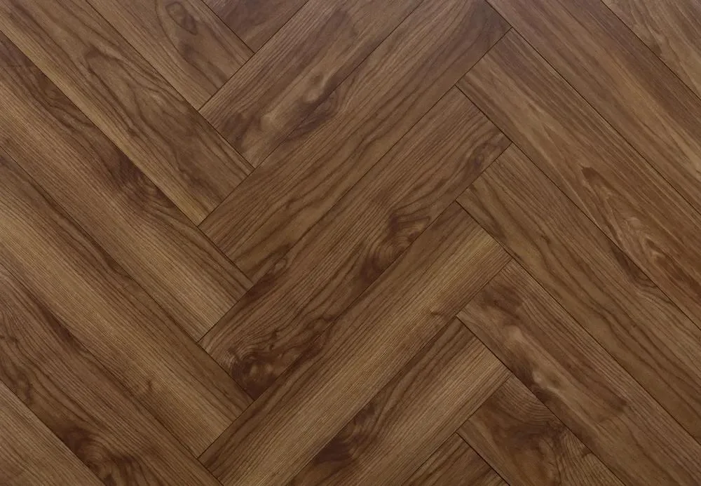 Ламинат Homflor Herringbone 12 BR Chocolate Walnut 520 венгерская елка 644×143×12