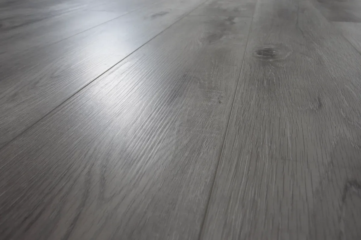 Кварцвиниловая плитка Damy Floor клеевая Family LVT Дуб Рустикальный Cерый TCM369-28-LVT 1227×187×2,5