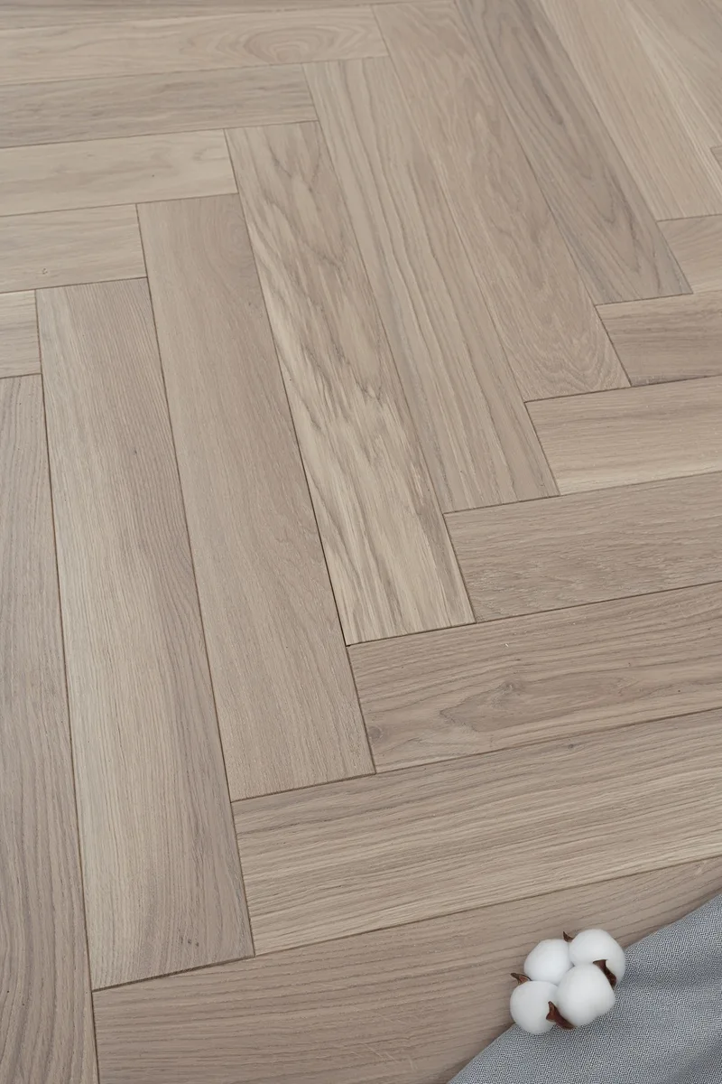 Паркетная доска Karelia Herringbone Дуб Cotton HB 1019ABHB8COTT111 Natur венгерская елка 600×100×14
