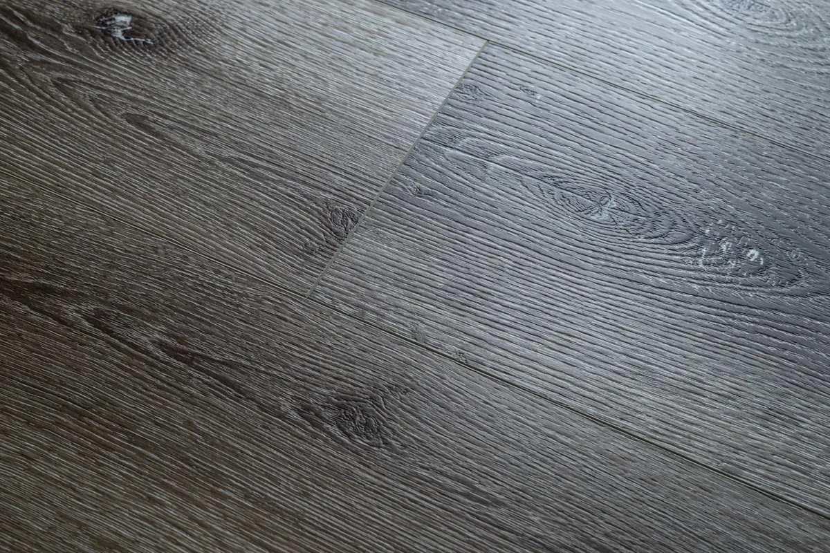 Кварцвиниловый SPC ламинат Damy Floor Family Дуб Лофт 1508-1 1220×180×4