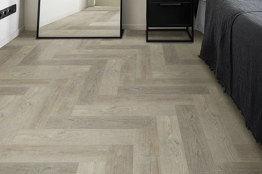 Кварцвиниловый SPC ламинат Floor Factor Herringbone Graphite Oak HB.05 венгерская елка 675×135×5