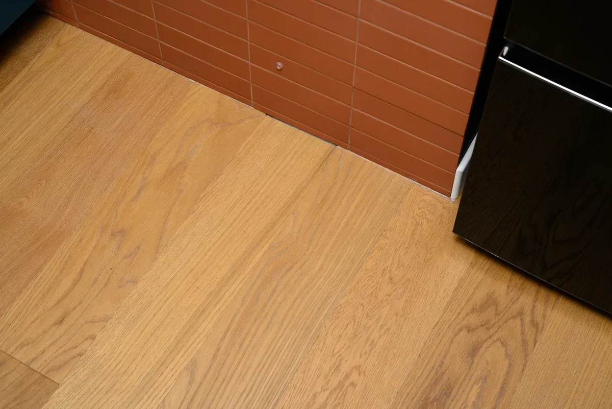 Композитная паркетная доска Quartz Parquet Классик Дуб медовый раф 463 400-1220×152×5
