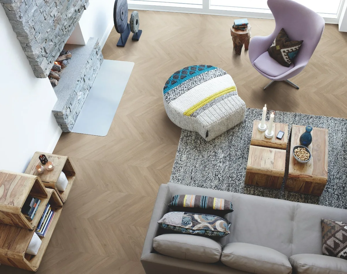 Ламинат Pergo Chevron 12 pro Дуб греш L1254-04164 французская елка 1200×396×12