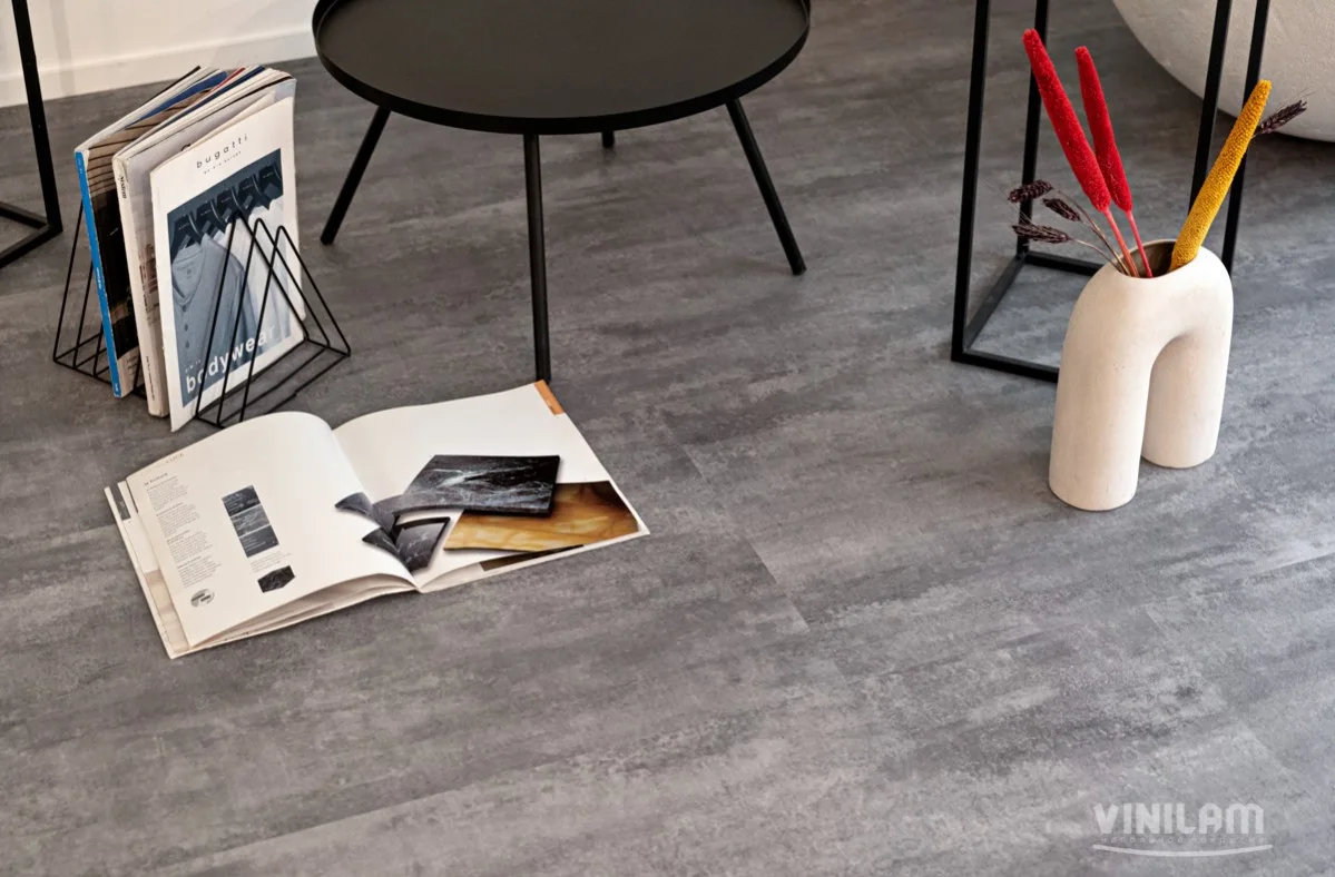 Кварцвиниловая плитка Vinilam клеевая Ceramo Stone Glue Цемент Серый 71616 950×480×2,5