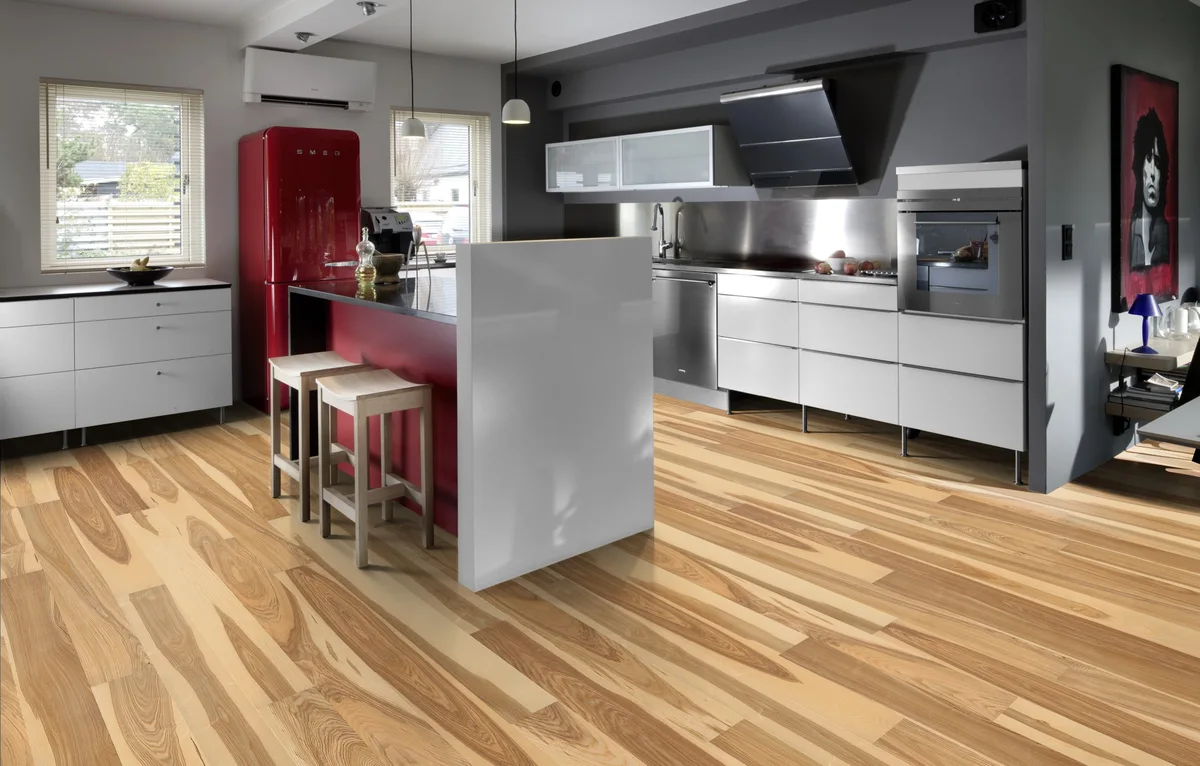 Паркетная доска Kahrs Скандинавская Ясень Готланд Gotland 151L87AK50KW240 Lively 2420×187×15