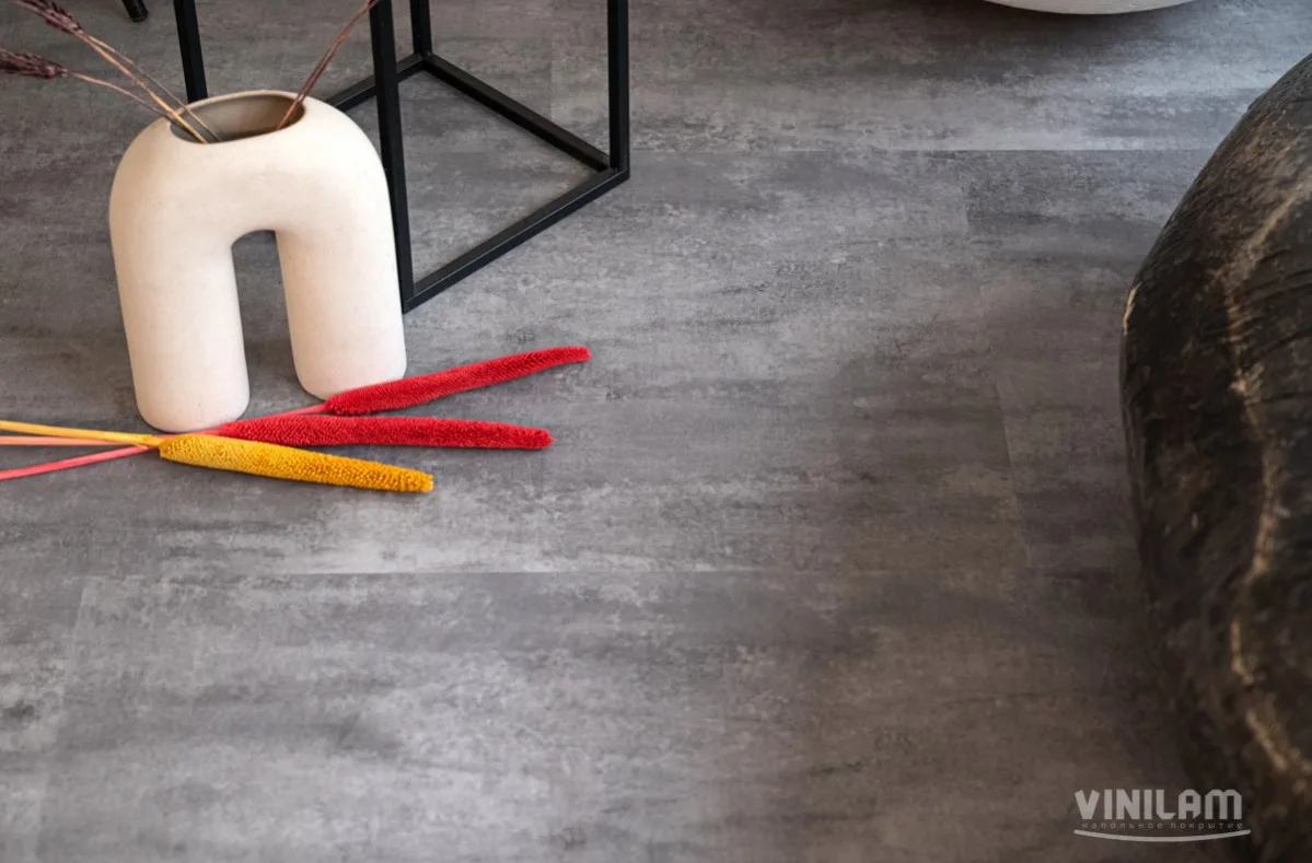 Кварцвиниловая плитка Vinilam клеевая Ceramo Stone Glue Цемент Серый 71616 950×480×2,5