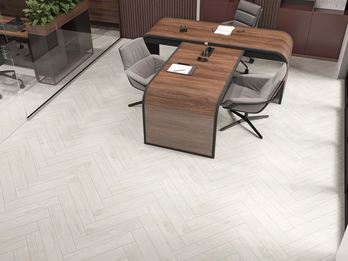 Кварцвиниловый SPC ламинат Cronafloor Herringbone Дуб Нант H003 венгерская елка 640×128×4,5