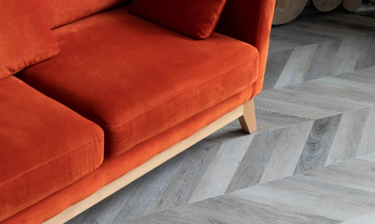 Кварцвиниловая плитка Vinilam клеевая Parquet Chevron Glue Шеврон Легран RI444515CL4 французская елка 690×115×2,5