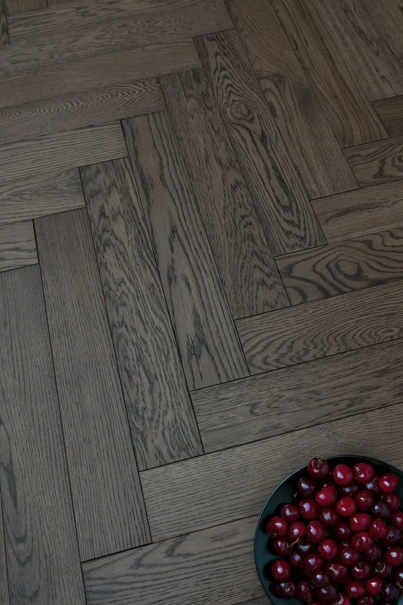 Паркетная доска Karelia Herringbone Дуб Brandy HB 1019ABHB8BRAN111 Natur венгерская елка 600×100×14