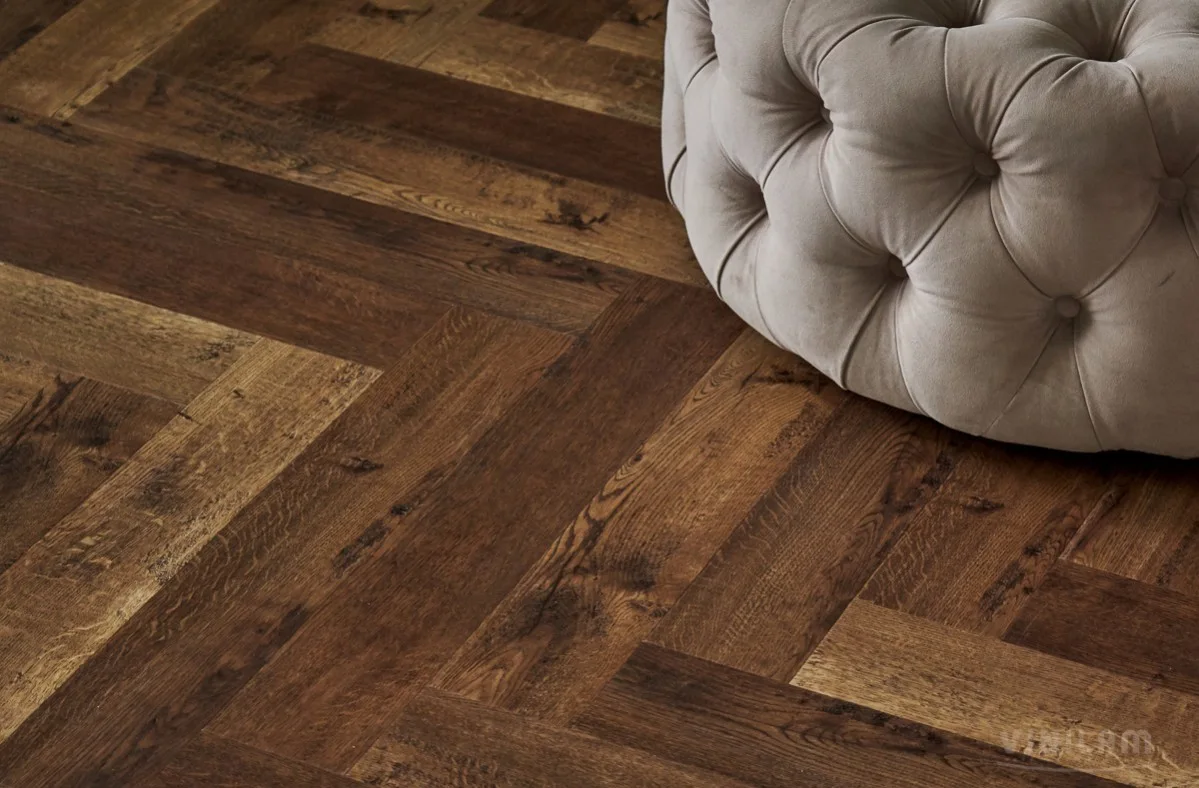 Кварцвиниловый SPC ламинат Vinilam Parquet Herringbone Паркет Версальский IS11177 венгерская елка 720×120×6,5