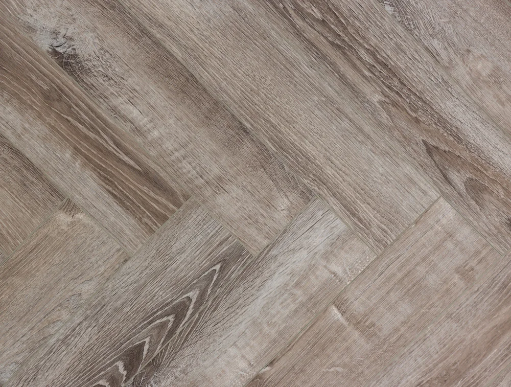 Кварцвиниловый SPC ламинат Cronafloor Herringbone Дуб Тулон H009 венгерская елка 640×128×4,5