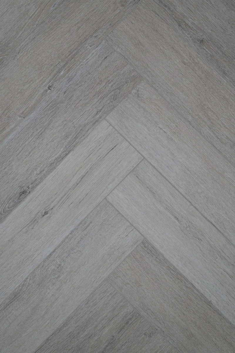 Кварцвиниловая плитка Damy Floor клеевая London LVT Бристоль 191023EL-02-LVT венгерская елка 590×118×2,5
