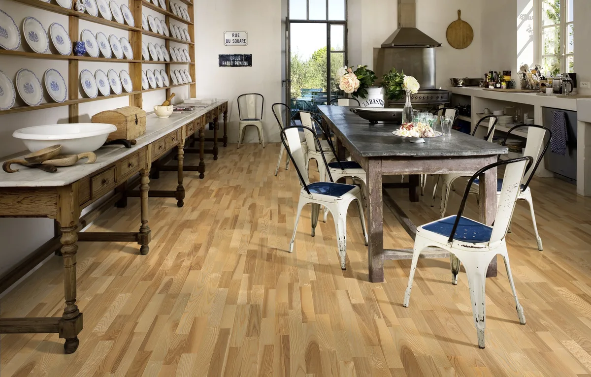 Паркетная доска Kahrs Скандинавская Ясень Кальмар Kalmar 153N18AK09KW240 Variation 2423×200×15
