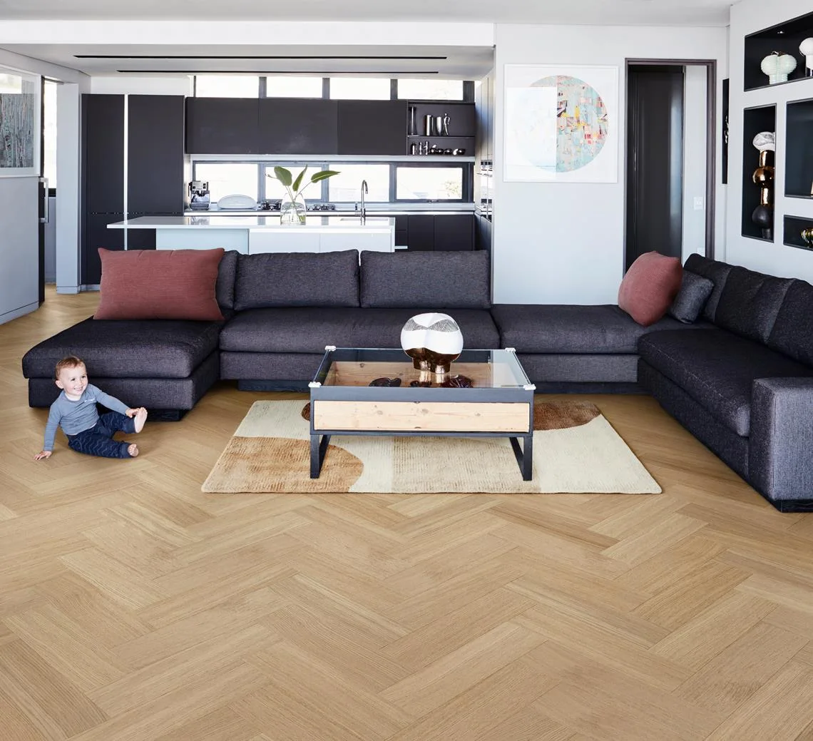 Паркетная доска Kahrs Life Authentic Herringbone Oak Ginseng Right LTCLRW5002R-121 Calm венгерская елка 593×121×10