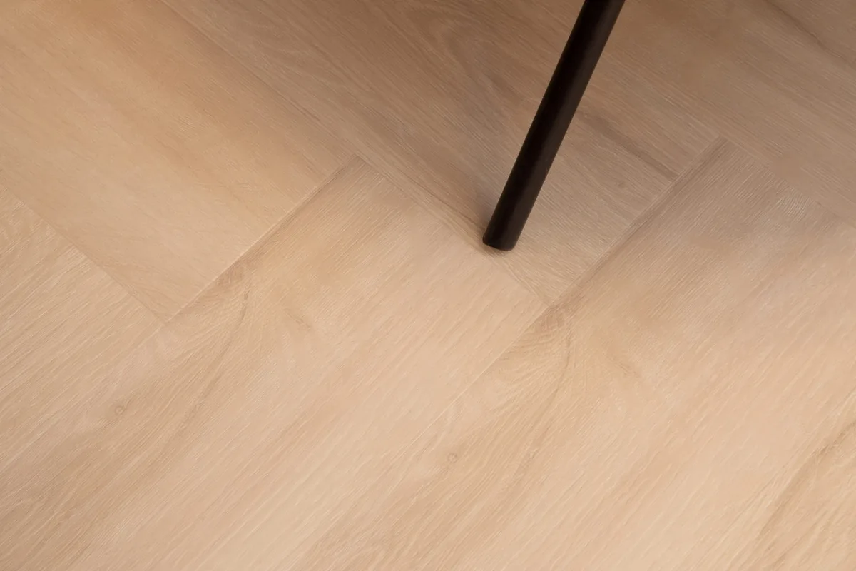 Кварцвиниловая плитка Vinilam клеевая Vinilpol Herringbone Glue Паркет Руссо 9966 венгерская елка 609,6×152,4×2,5