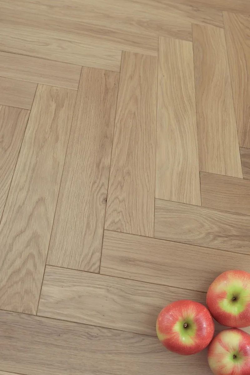 Паркетная доска Karelia Herringbone Дуб Taupe HB 1019ABHB8TAUP111 Natur венгерская елка 600×100×14